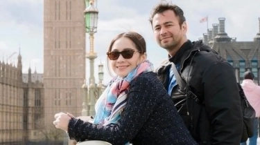Nagita Slavina Nyanyi dan Joget di Tengah Jalan London Sampai Pakai Speaker, Netizen: Bener yang Dibilang Sarah Sechan