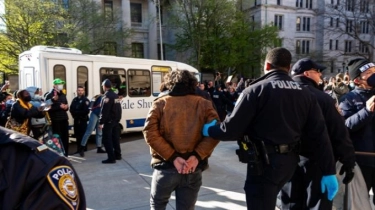 Dari MIT Hingga Berkeley, Kampus-Kampus Elite AS Bergolak Bela Gaza: Mahasiswa Aktivis Ditangkapi