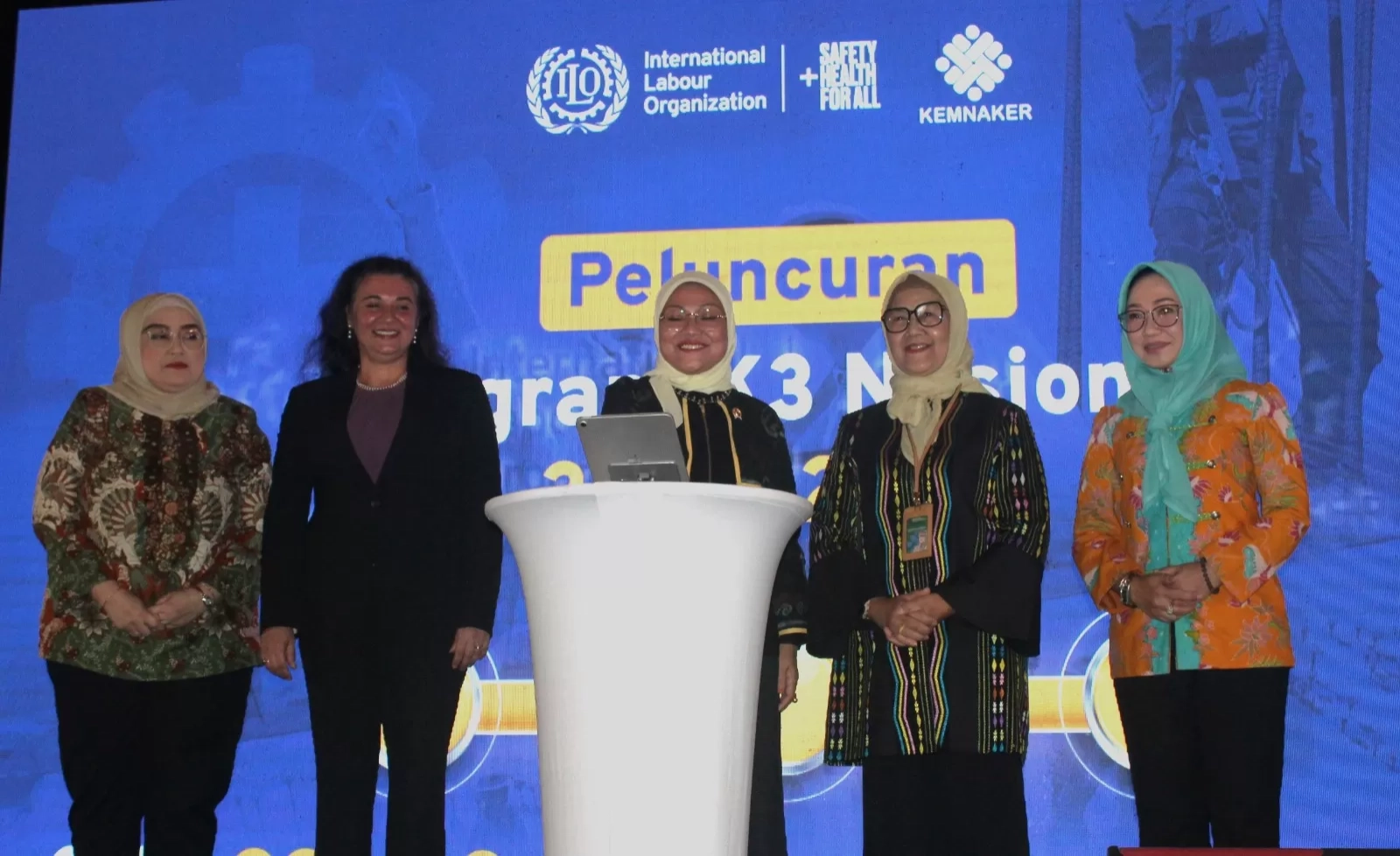 Kemenaker dan ILO untuk Indonesia-Timor Leste Luncurkan Program Nasional Keselamatan dan Kesehatan Kerja Tahun 2024-2029