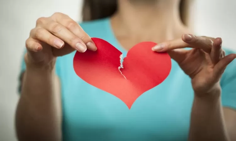 5 Tanda Zodiak yang Paling Tidak Beruntung dalam Hal Cinta