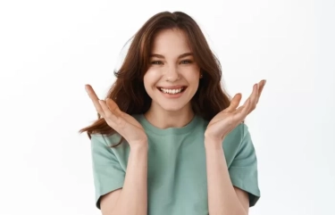 Menyenangkan hingga Bikin Orang Lain Nyaman, 4 Zodiak Ini Punya Sifat yang Sangat Manis, Sosoknya Suka Membantu
