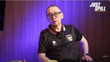 Momen Coach Justin 'Skakmat' Bung Towel karena Komentarnya Tak Masuk Akal