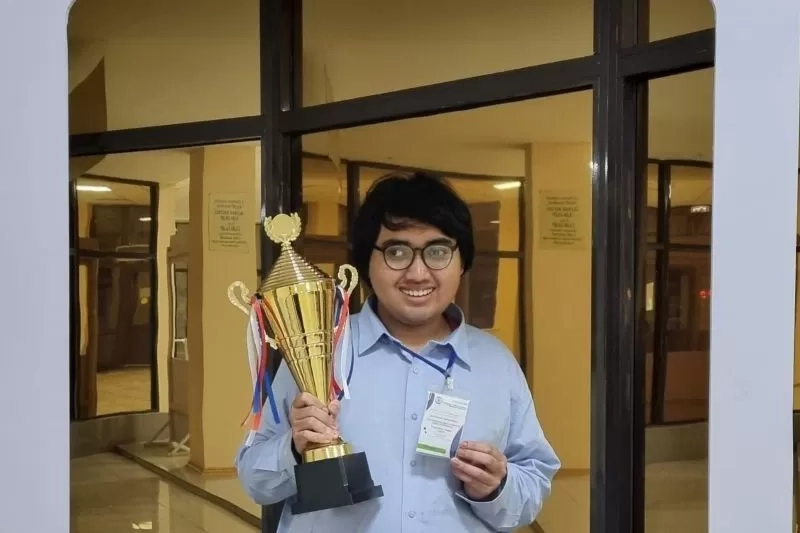 Harumkan Bangsa, Mahasiswa Indonesia Juarai Olimpiade Sains di Kazakhstan