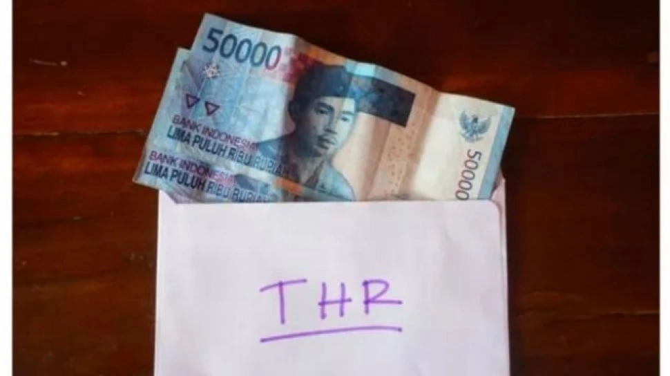 Dapat THR, Masyarakat Lebih Pilih Investasi daripada Belanja