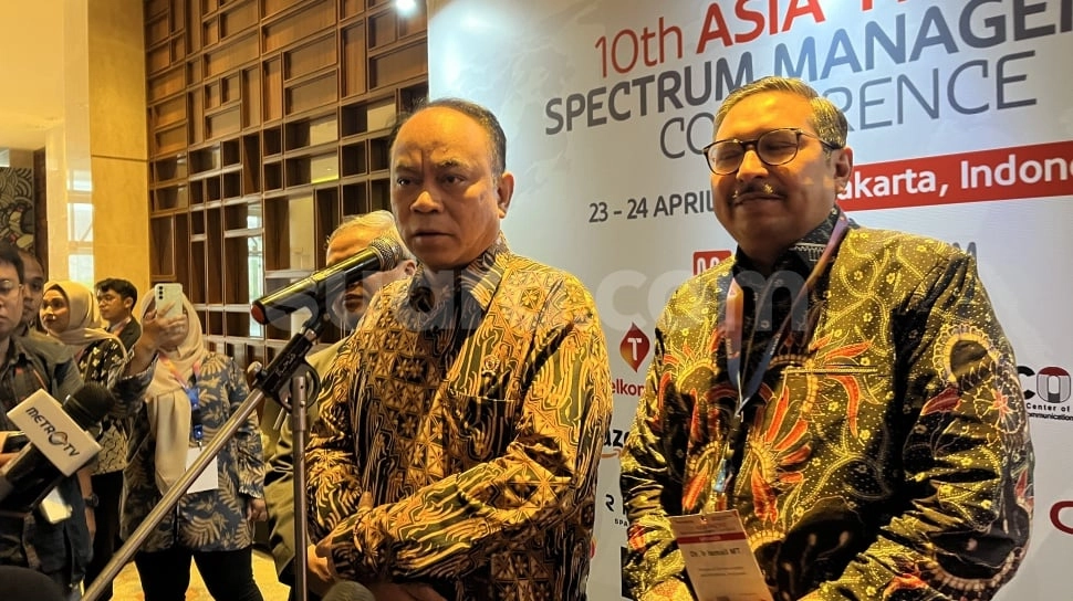 Permintaan Jokowi ke CEO Microsoft: Investasi Pusat Riset hingga Bantu IKN