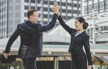 9 Hal Ini Bisa Menunjukkan Kamu Orang Sukses Tanpa Mengucapkan Apapun Menurut Psikologi, Salah Satunya Tepat Waktu