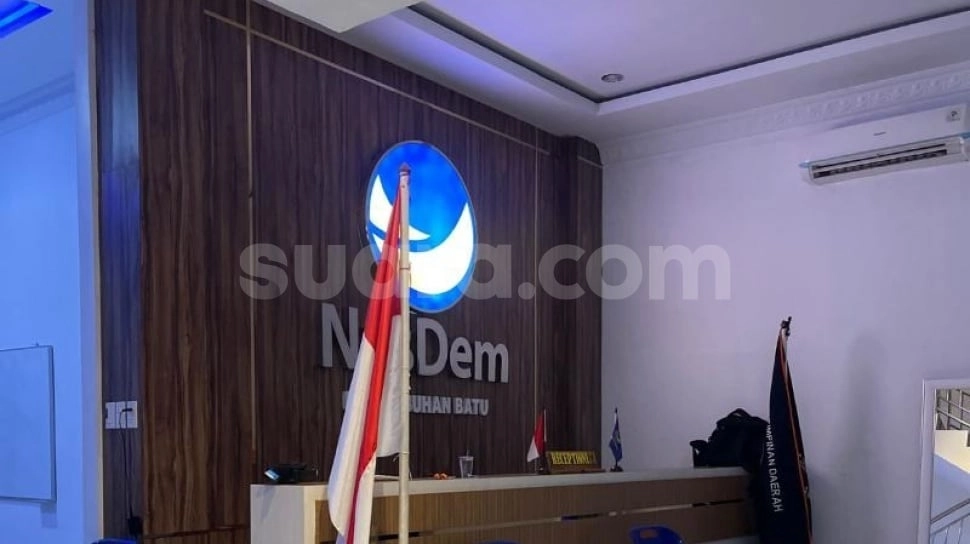 Kasus Suap Bupati Erik Adtrada Ritonga, Kantor NasDem Labuhanbatu Ikut Disita KPK!