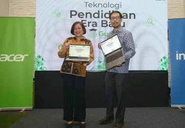Guraru Bertransformasi, Perluas Akses dan Peningkatan Kapasitas Guru Indonesia
