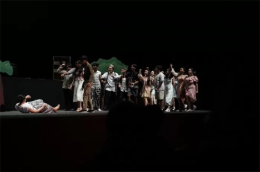 Melihat Sisi Kreativitas Pertunjukan Teater 