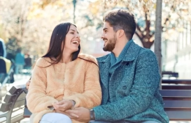 9 Sikap Menarik Perempuan yang Disukai Pria Menurut Psikologi, Salah Satunya Mampu Membuat Lelucon