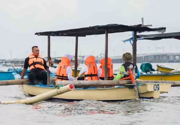 PIS Lakukan uji Coba Kapal Bertenaga Listrik Berbasis Baterai dengan Nelayan di Bali