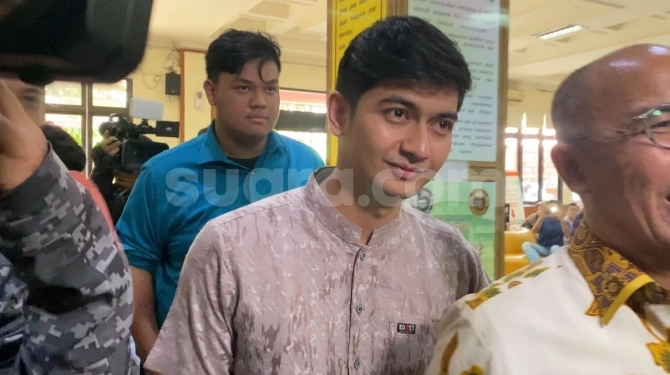 Bukti Perubahan Sikap Teuku Ryan saat Ada Kamera Jadi Sorotan Netizen: Cintanya Terpaksa