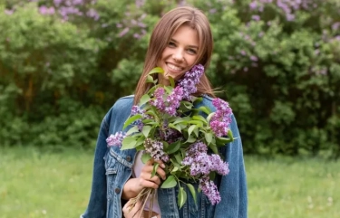 Mampu Jadi Penerang bagi Orang Lain, Ini 4 Zodiak yang Memiliki Aura Positif, Sosoknya Karismatik dan Bersifat Intuitif