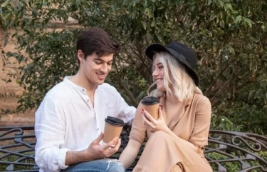 6 Tanda Kamu sedang Menjalin Hubungan dengan Pria Setia, Salah Satunya Konsistensi dalam Tindakannya