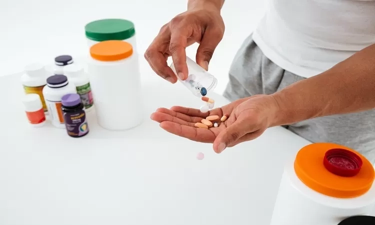 7 Rekomendasi Obat Penenang untuk Mengatasi Cemas dan Panik yang Bisa Ditemukan di Apotik, Tapi Perhatikan Efek Sampingnya!