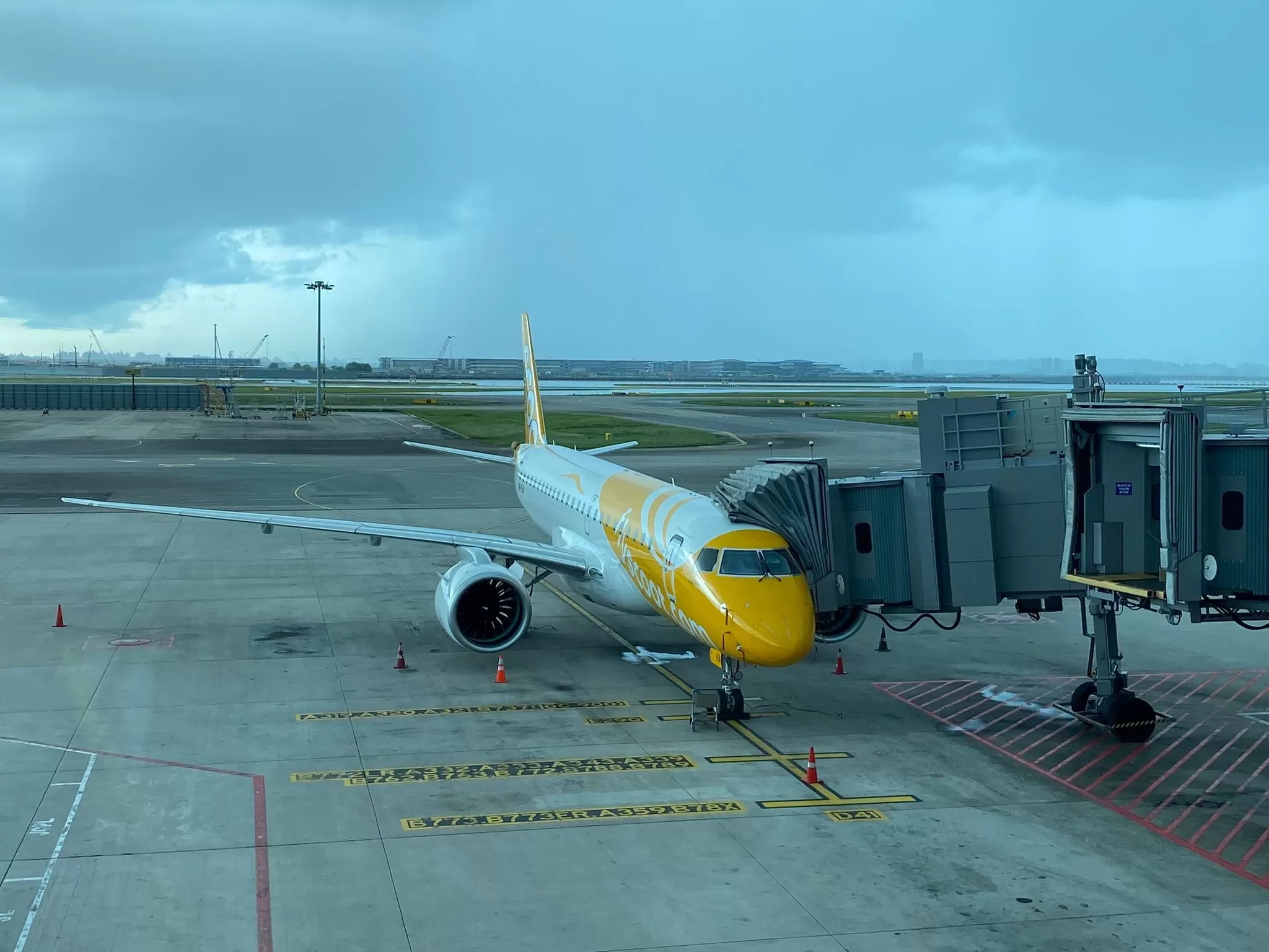 Pesawat Pertama Scoot Embraer E190-E2 Mulai Beroperasi, Terbang Perdana ke Krabi dan Hat Yai