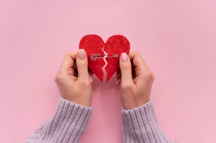 7 Langkah Menyembuhkan Hati Usai Putus Cinta, Salah Satunya Hindari Kontak dengan Mantan