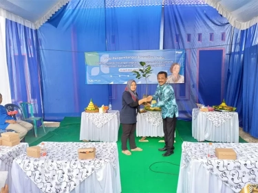 Tumbuh Untuk Menginspirasi: PNM Berikan Pelatihan Literasi Keuangan Digital Serta Kegiatan Tanggung Jawab Sosial