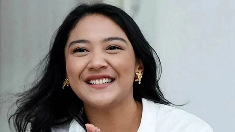 Putri Tanjung Digaji Rp 100 Juta Kerja di PT CT Corp, Netizen: Perusahaan Bapak Sendiri Nggak Digaji Juga Santai!