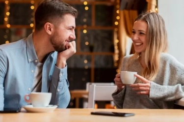 Bak Punya Seni Menghipnotis, 5 Zodiak Ini Mampu Melelehkan Hati Siapapun di Sekitarnya
