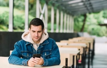 Inilah 5 Alasan Mengapa Pria Hanya Mengirim Pesan Teks dan Tak Pernah Menelpon Anda