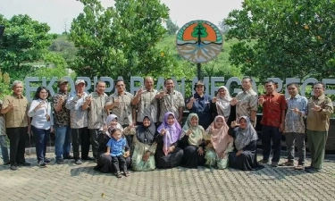 Inisiatif Kelompok Tani Sadewa dalam Upaya Pelestarian Lingkungan Mendapat Apresiasi Menteri LHK