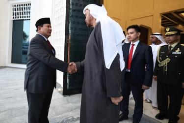 Temui Presiden MBZ di Abu Dhabi, Prabowo Kenalkan Gibran