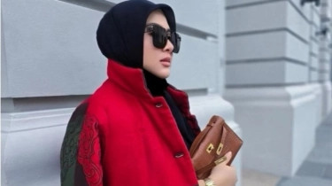 5 Potret Syahrini Pakai Baju Longgar di Tengah Isu Kehamilan, Sembunyikan Baby Bump?