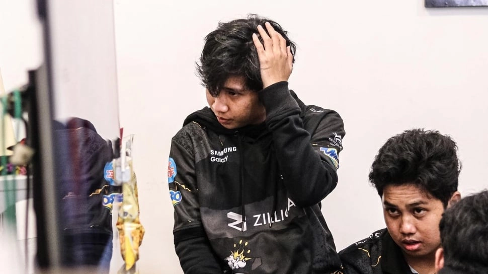 Tinggal 2 Match Terakhir, Peluang RRQ Lolos Playoff MPL ID Season 13 Makin Tipis?