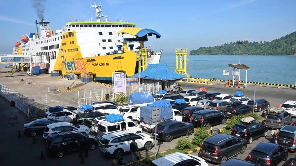 Meski Ada PR, Layanan Arus Mudik-Balik ASDP Terbilang Lancar