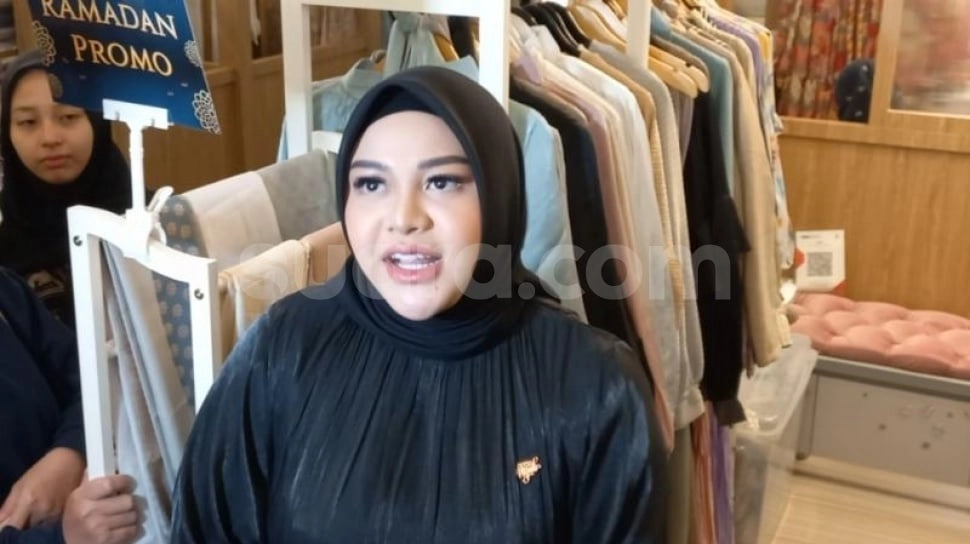 Bahas Lamaran Thariq Halilintar ke Aaliyah Massaid, Dandanan Aurel Hermansyah Jadi Perbincangan
