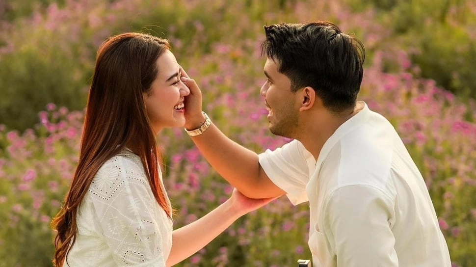 Fans Fuji Komentari Momen Thariq Halilintar Nangis Saat Lamar Aaliyah Massaid: Kalian Layak Bahagia