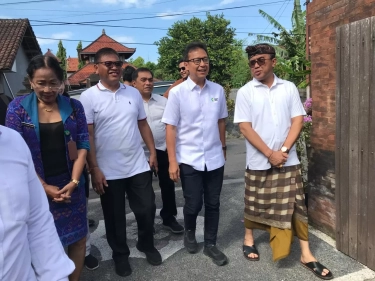 Menkes Budi Cek Puskesmas Lokasi Starlink Sebelum Diresmikan Jokowi dan Elon Musk