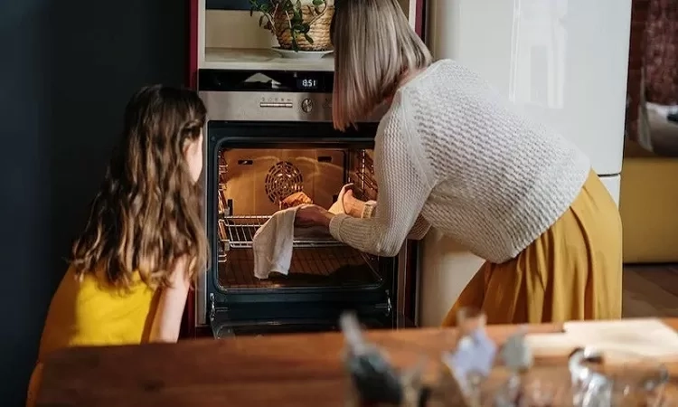 Tips Menggunakan Oven Gas, Oven Besar yang Umumnya Digunakan di Toko Kue