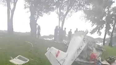 Breaking News! Pesawat Ultralight Jatuh di BSD Tangsel, Ada Korban Jiwa