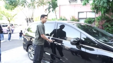 Datang ke Kampus, Rizky Ridho Naik Mobil Seharga Rp 900 Juta Jadi Sorotan Netizen
