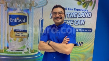 Demi Jaga Kesehatan, Ini Rahasia Surya Saputra Agar Anaknya Suka Minum Susu