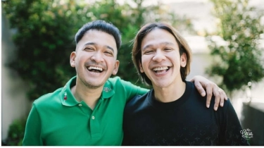 Enggak Cuma Bangun Masjid, Ruben Onsu Juga Bagikan Ribuan Sajadah dan Al-Qur'an