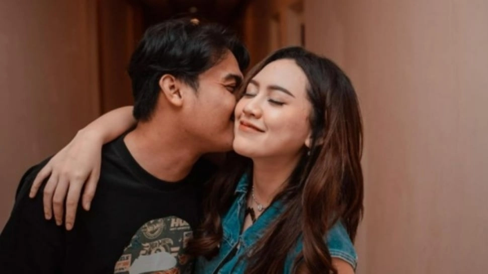 Adu Kekayaan Gilga Sahid dan Happy Asmara, Sama-sama Sultan Siap Naik Pelaminan