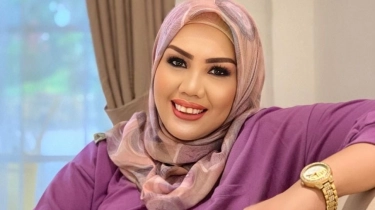 5 Fakta Elly Sugigi Pasang Susuk di Dua Bagian Tubuh Ini, Bongkar Artis yang Lakukan Hal Serupa
