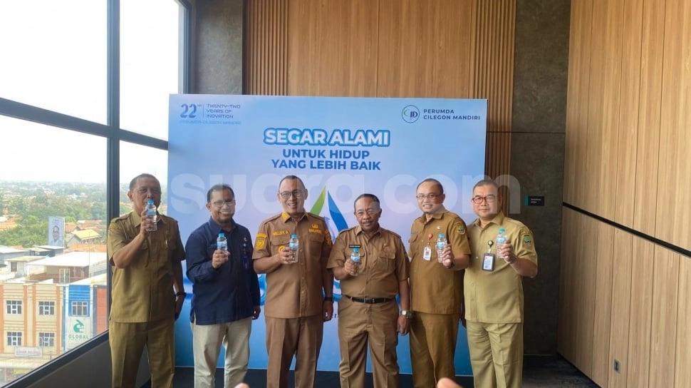 Ditangan Helldy Agustian, Cilegon Jadi 'Air Mineral Kemasan'