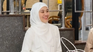 Gaya Hijab Simple Aaliyah Massaid di Pengajian Aurel Tuai Pujian, Disebut Makin Cantik