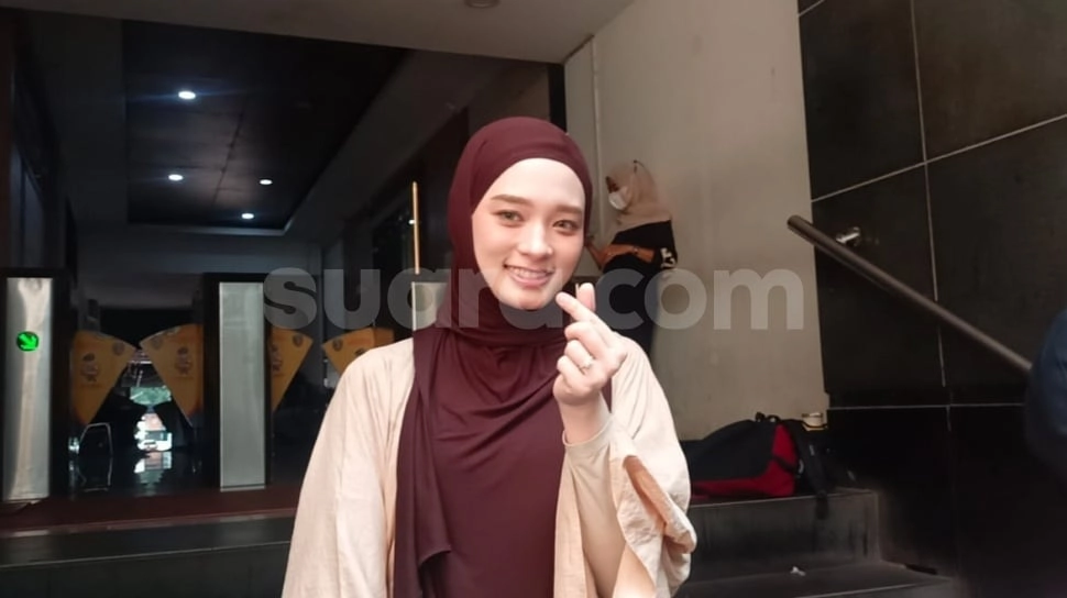 Inara Rusli hingga Maudy Ayunda Dicibir saat Jadi Influencer KAI: Ini Mah Pelanggan Setia Pesawat