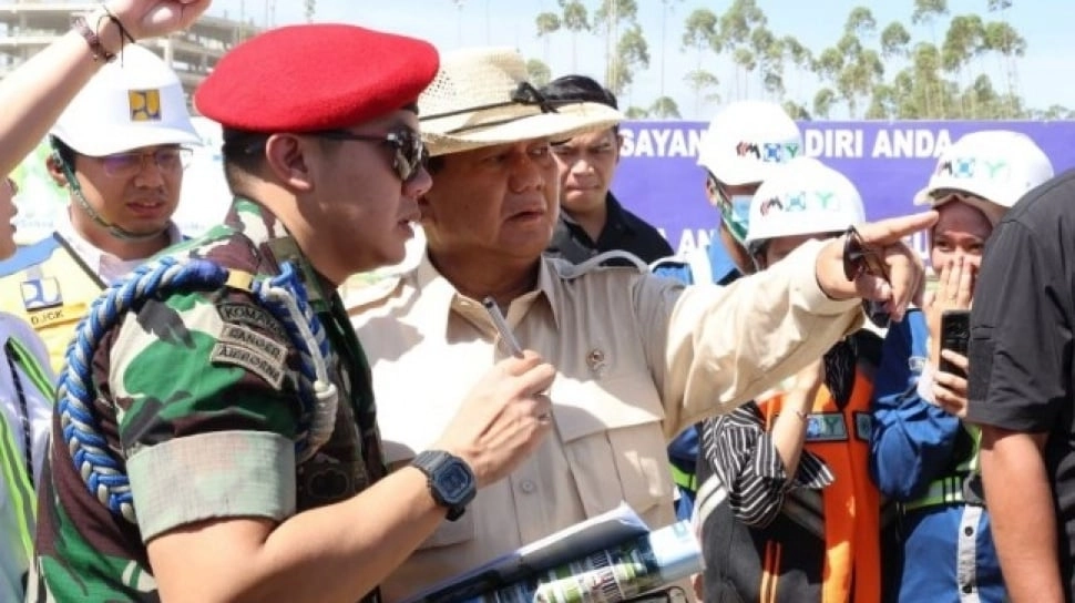 Terungkap Kode Rahasia Mayor Teddy, Dibalas Lirikan Tajam Prabowo Subianto
