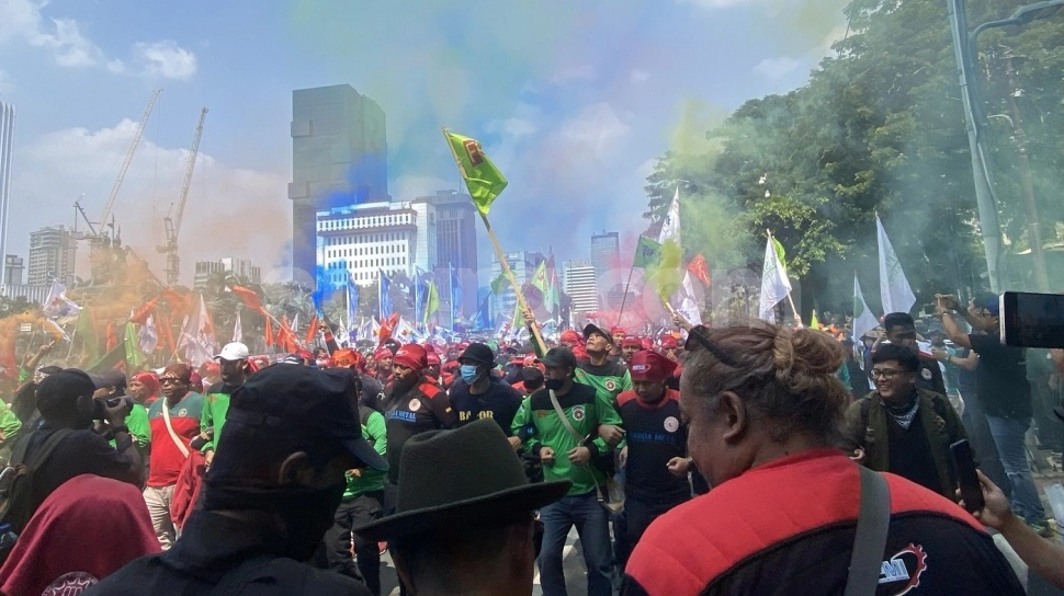 Demo Tolak Tapera, Ribuan Buruh Juga Tuntut UKT Dicabut