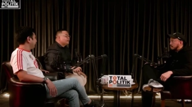 Diskakmat Pandji Pragiwaksono, Ini 5 Potret Kedekatan Arie Putra dengan 5 Sosok 'Penguasa' RI