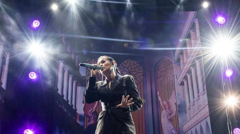 Gak Pernah Gagal, 3 OOTD Raisa Andriana Saat Keluar Rumah: Tetap Cantik dan Anggun