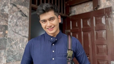 Diduga Pakai Cincin Nikah, Teuku Ryan Peluk hingga Cium Perempuan di Video Klip: Syuting Sebelum Cerai?