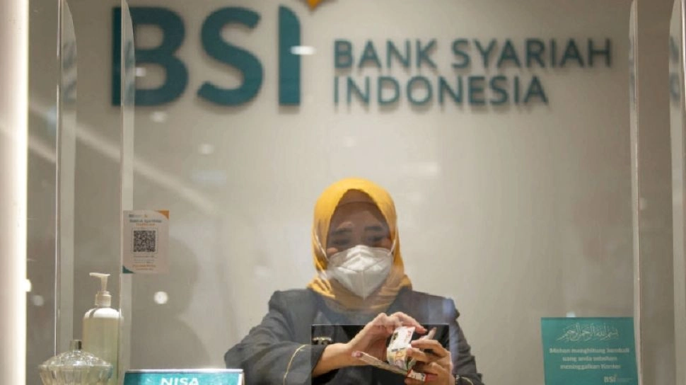 Ramai-ramai Tarik Uang dari BSI, Ini Beda Bank Syariah dengan Konvensional