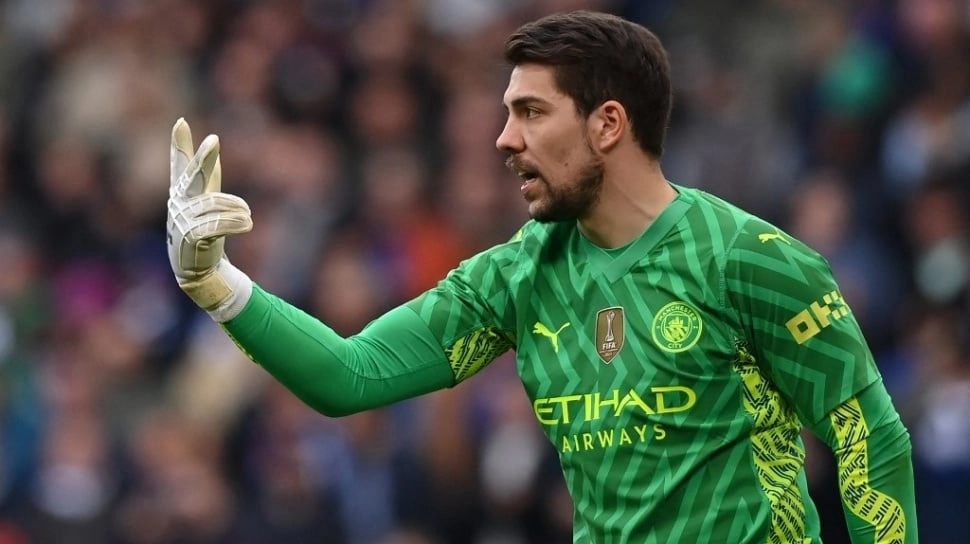 Manchester City Perpanjang Kontrak Stefan Ortega hingga 2026